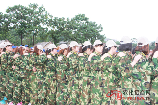 同心同德創(chuàng)佳績(jī)