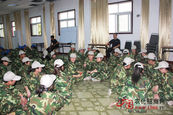 �](m��i)�������Ă�(g��)�ˣ�ֻ�������ĈF(tu��n)�(du��)