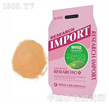 ��}��-�����r��